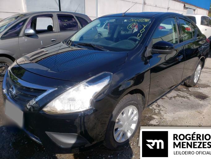 NISSAN VERSA 18/18