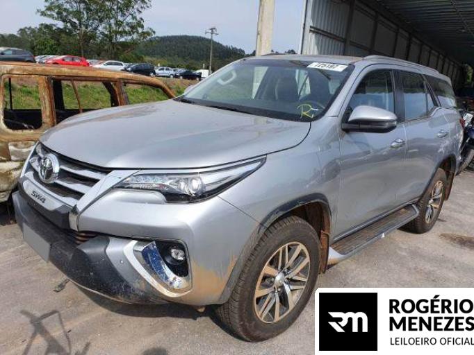 TOYOTA HILUX SW4 19/20