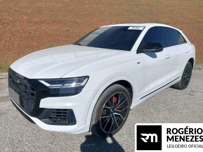 AUDI Q8 20/20