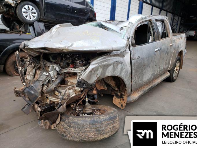 TOYOTA HILUX CD 19/19