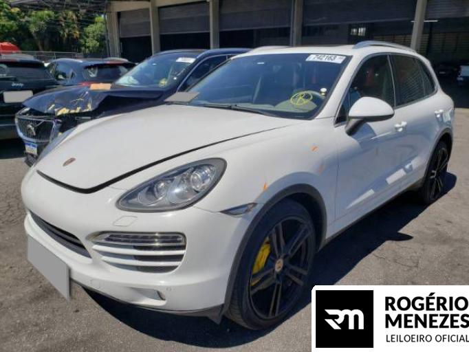 PORSCHE CAYENNE 13/13