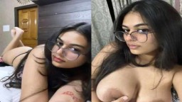 Huge boobs Snapchat girl rare topless selfie